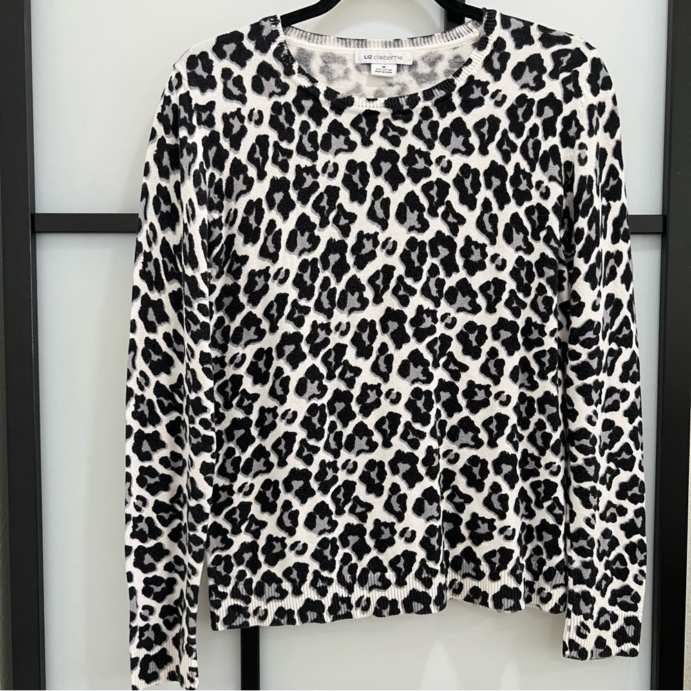Liz Claiborne Cheetah print Sweater